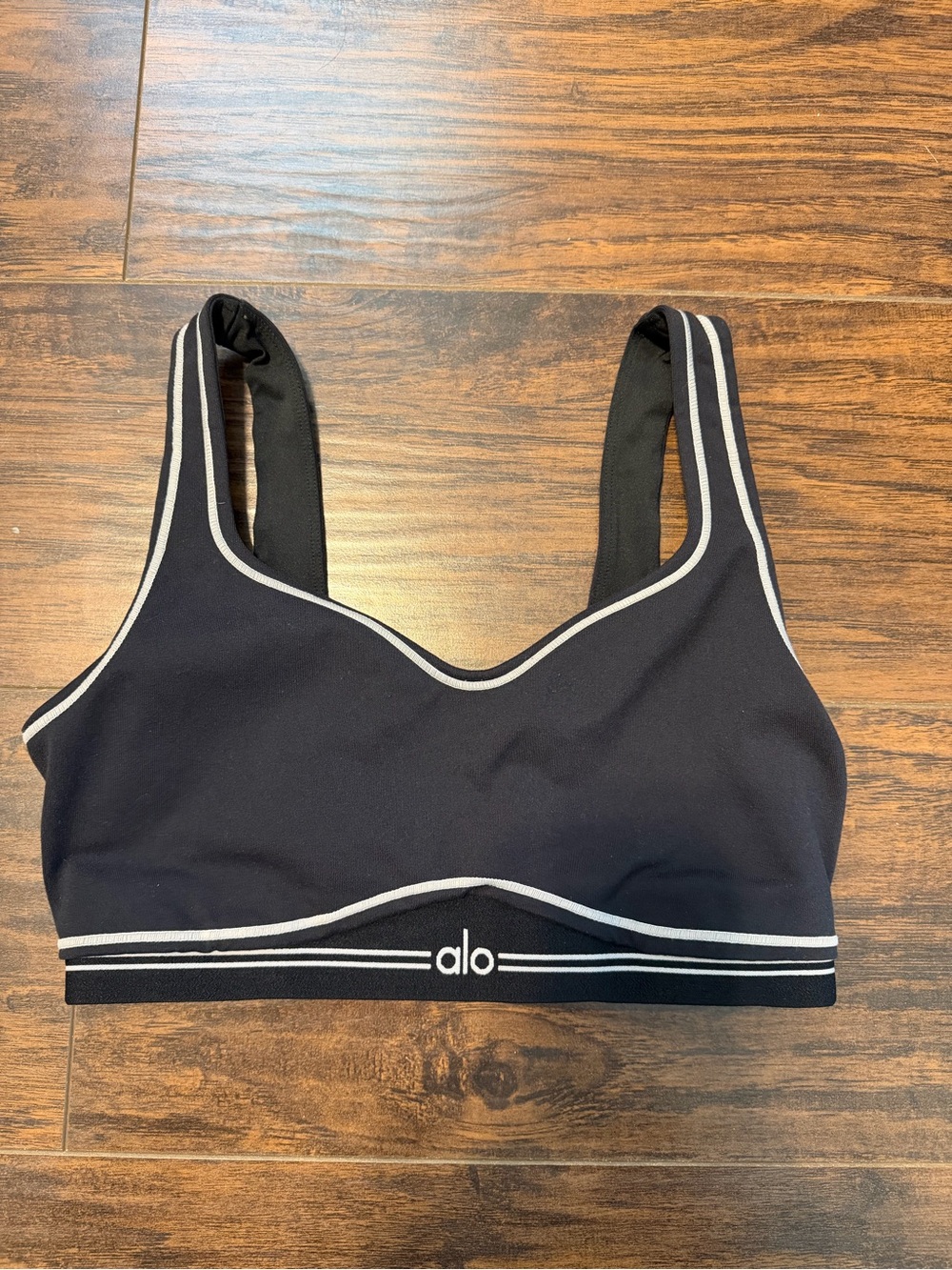 Alo sports bra